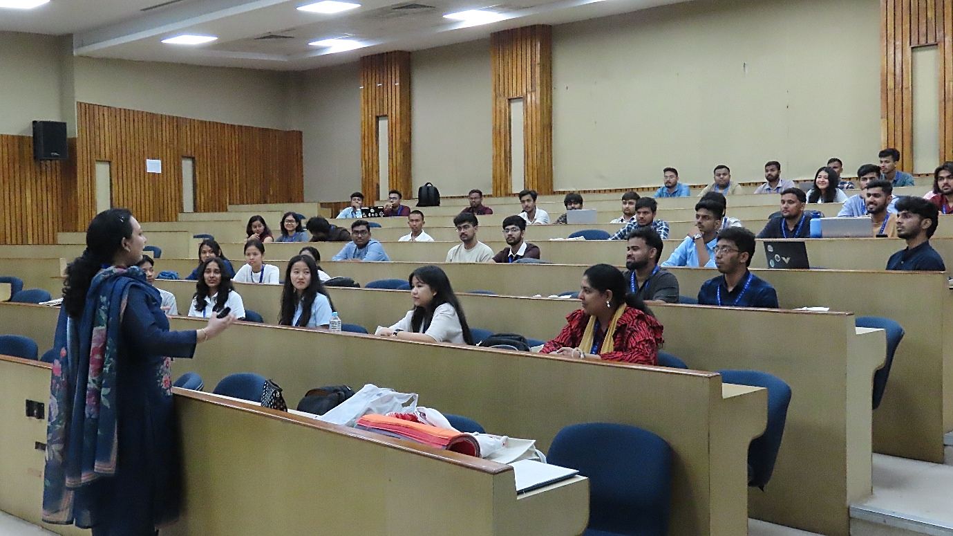 Dr. Sheenu Jain sharing insights on Design Thinking Basics